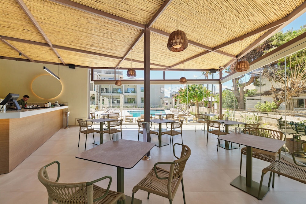 Inea Sole Boutique Hotel — Restaurant & bars in Chania