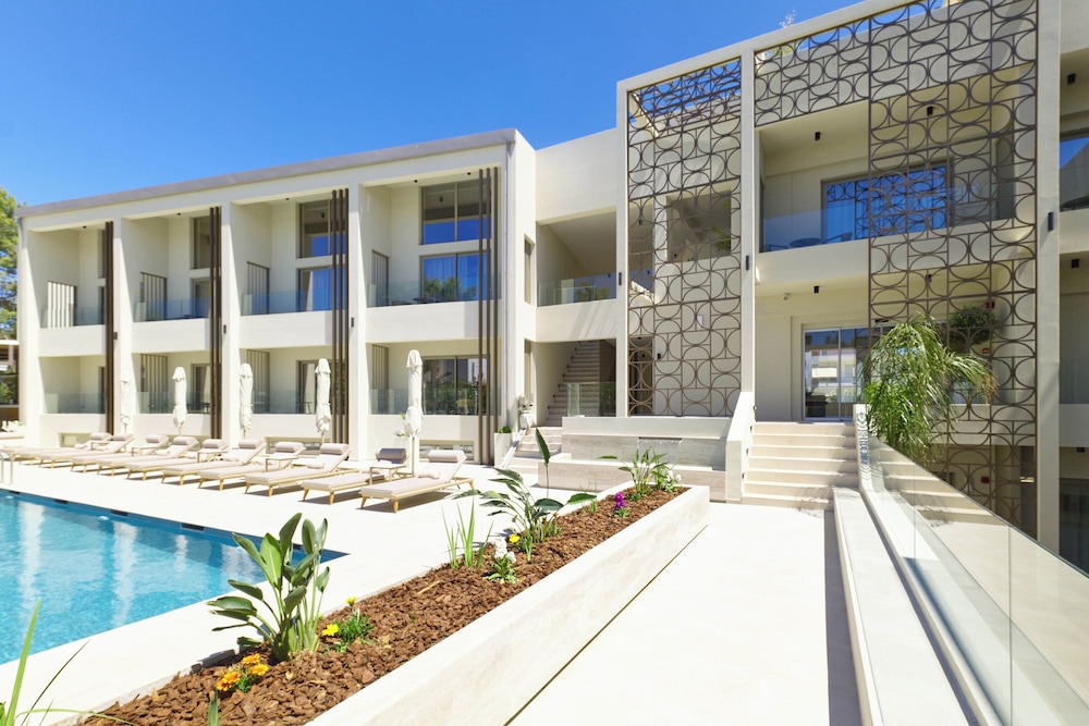 Inea Sole Boutique Hotel — Hotel building in Chania
