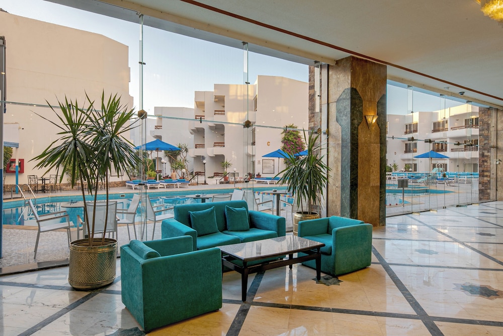 Marlin Inn Azur Resort — Swimming pool in Hurghada, Red Sea