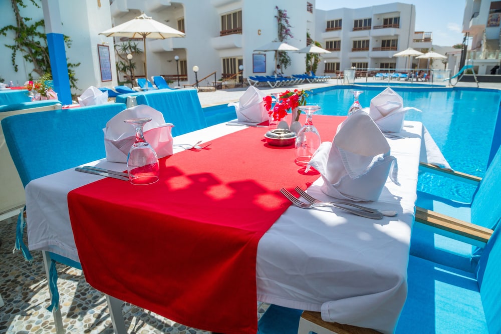 Marlin Inn Azur Resort — Restaurant & bars in Hurghada, Red Sea