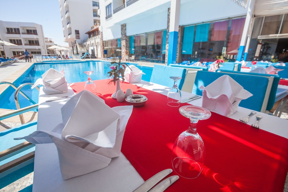 Marlin Inn Azur Resort — Restaurant & bars in Hurghada, Red Sea