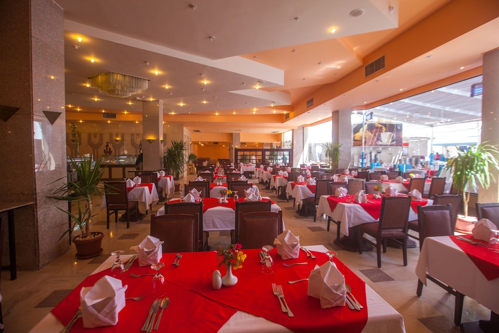 Marlin Inn Azur Resort — Restaurant & bars in Hurghada, Red Sea