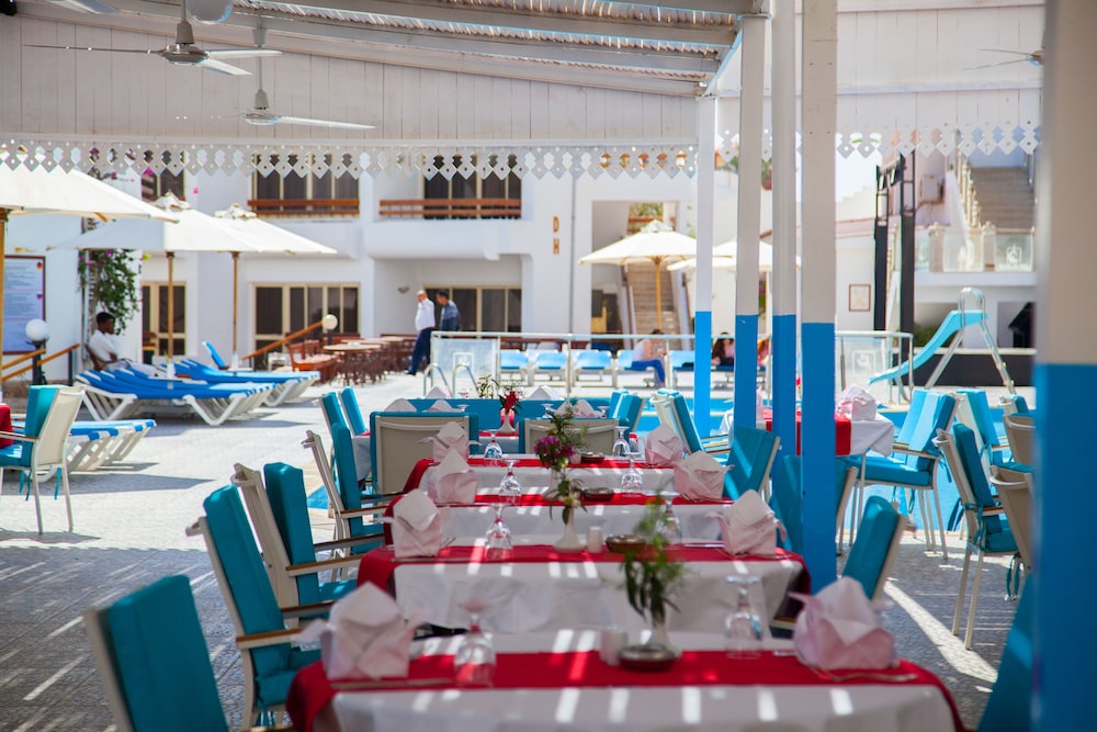 Marlin Inn Azur Resort — Restaurant & bars in Hurghada, Red Sea