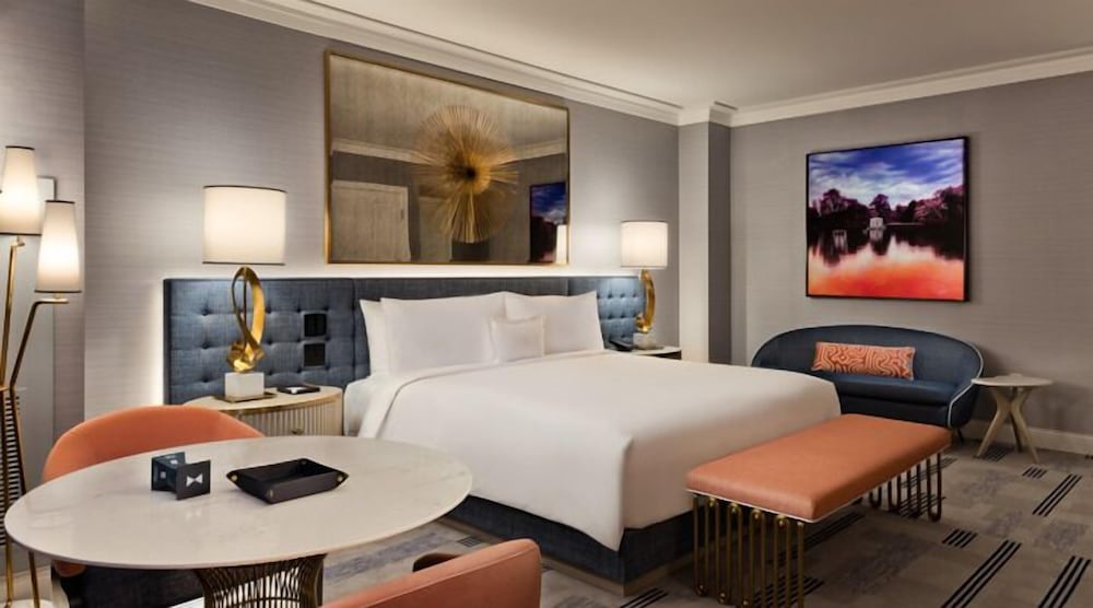 Fontainebleau Las Vegas, MICHELIN Key Award Hotel — Hotel rooms in Las Vegas, Nevada