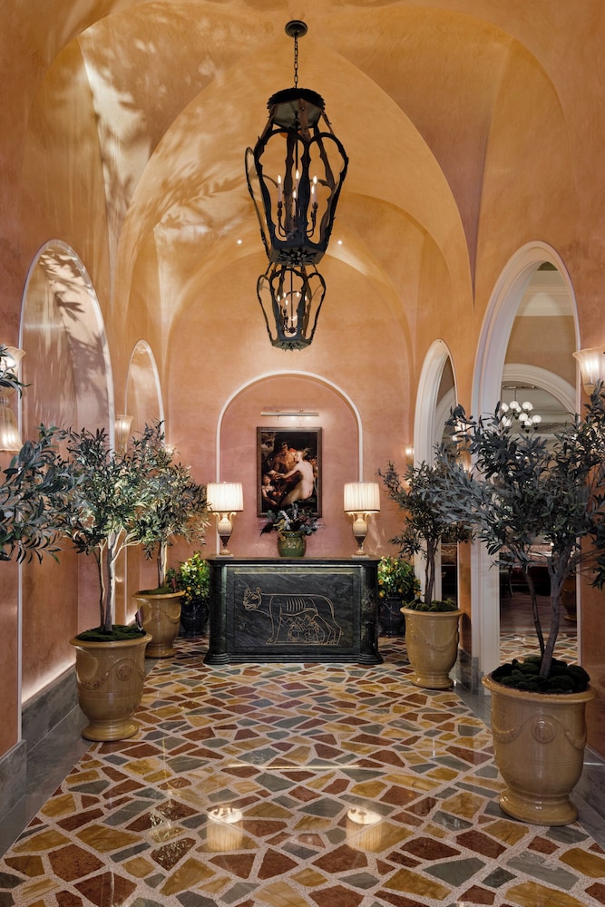 Fontainebleau Las Vegas, MICHELIN Key Award Hotel — Hotel building in Las Vegas, Nevada