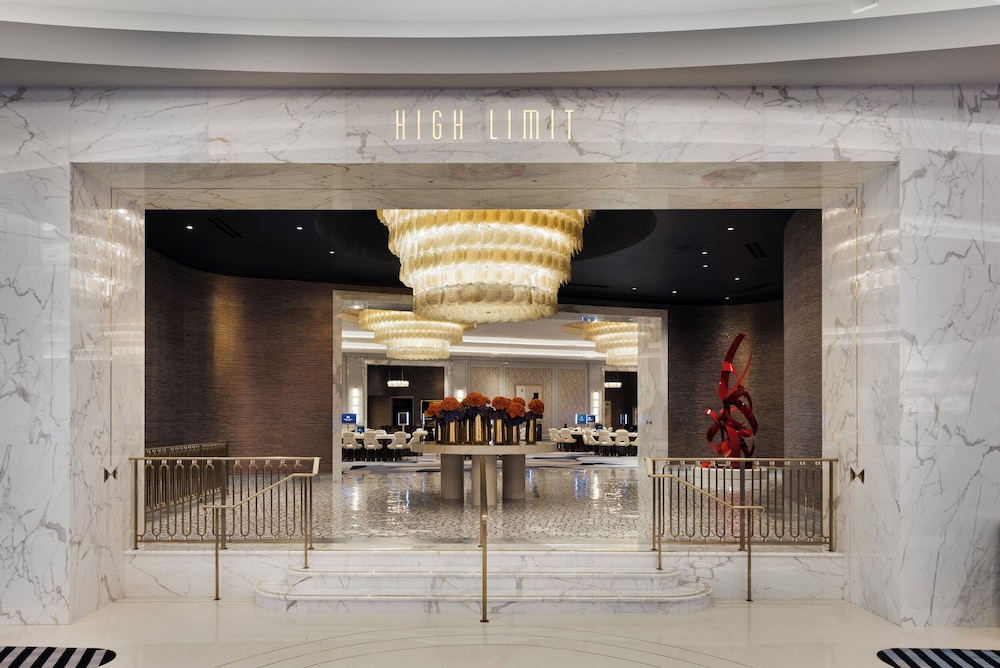 Fontainebleau Las Vegas, MICHELIN Key Award Hotel — Restaurant & bars in Las Vegas, Nevada