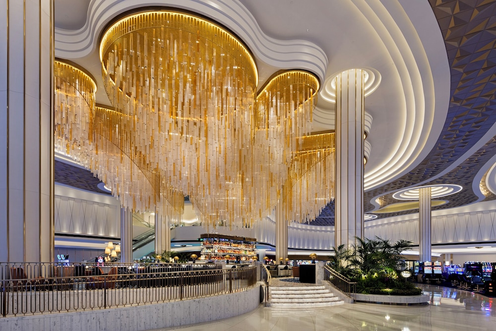 Fontainebleau Las Vegas, MICHELIN Key Award Hotel — Restaurant & bars in Las Vegas, Nevada