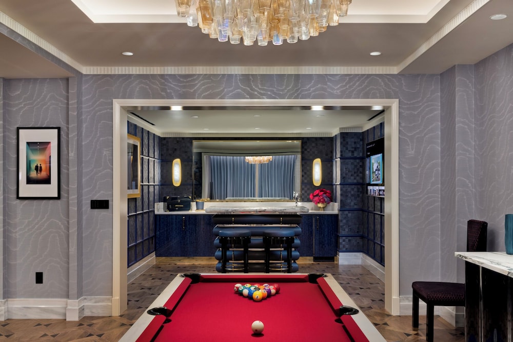 Fontainebleau Las Vegas, MICHELIN Key Award Hotel — Sports & recreation in Las Vegas, Nevada