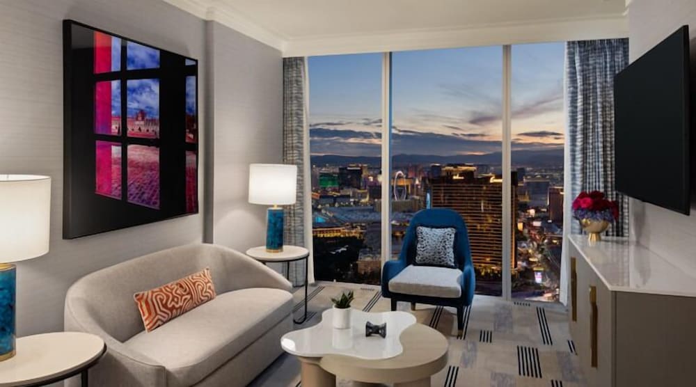 Fontainebleau Las Vegas, MICHELIN Key Award Hotel — Hotel rooms in Las Vegas, Nevada