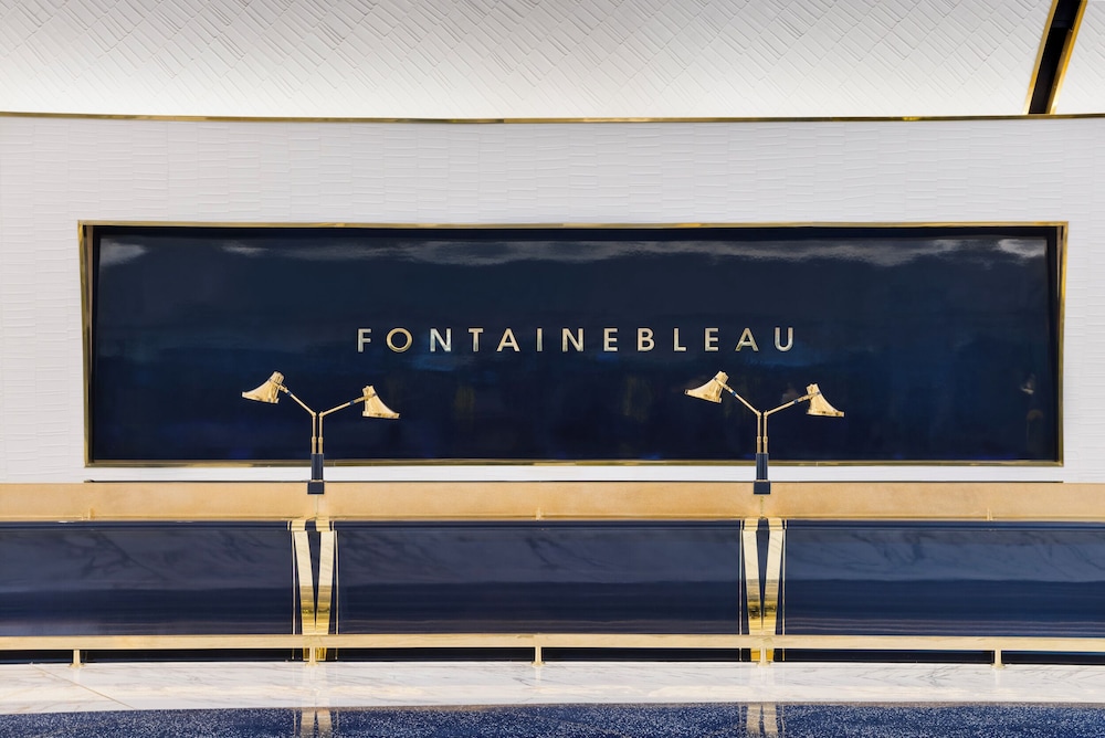 Fontainebleau Las Vegas, MICHELIN Key Award Hotel — Hotel building in Las Vegas, Nevada