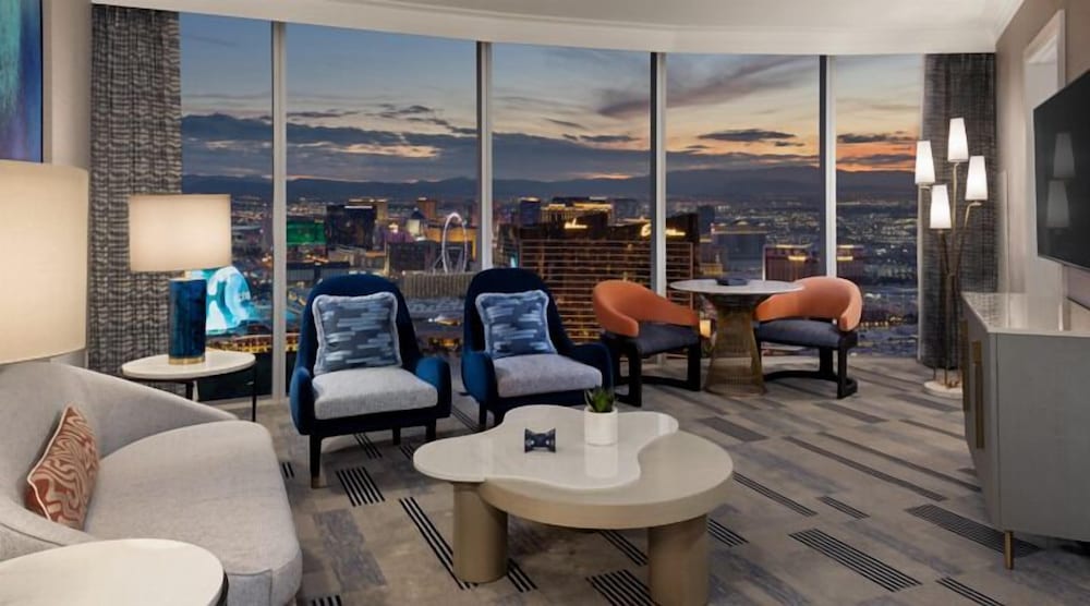 Fontainebleau Las Vegas, MICHELIN Key Award Hotel — Hotel rooms in Las Vegas, Nevada