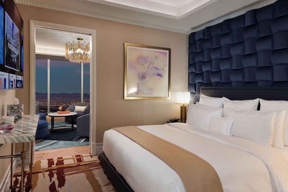Fontainebleau Las Vegas, MICHELIN Key Award Hotel — Hotel rooms in Las Vegas, Nevada
