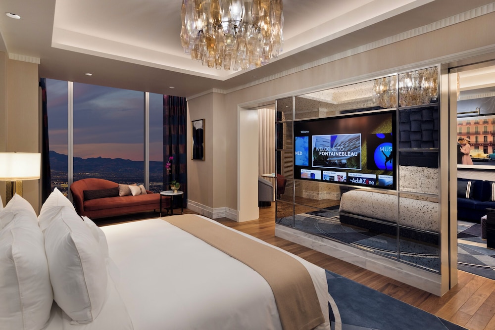 Fontainebleau Las Vegas, MICHELIN Key Award Hotel — Hotel rooms in Las Vegas, Nevada
