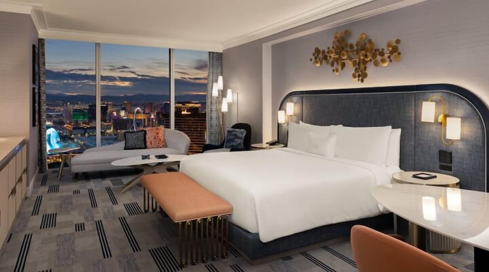Fontainebleau Las Vegas, MICHELIN Key Award Hotel — Hotel rooms in Las Vegas, Nevada