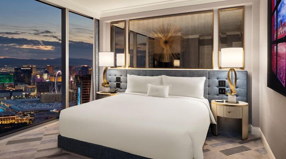 Fontainebleau Las Vegas, MICHELIN Key Award Hotel — Hotel rooms in Las Vegas, Nevada