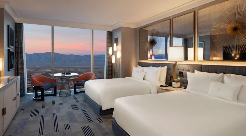Fontainebleau Las Vegas, MICHELIN Key Award Hotel — Hotel rooms in Las Vegas, Nevada