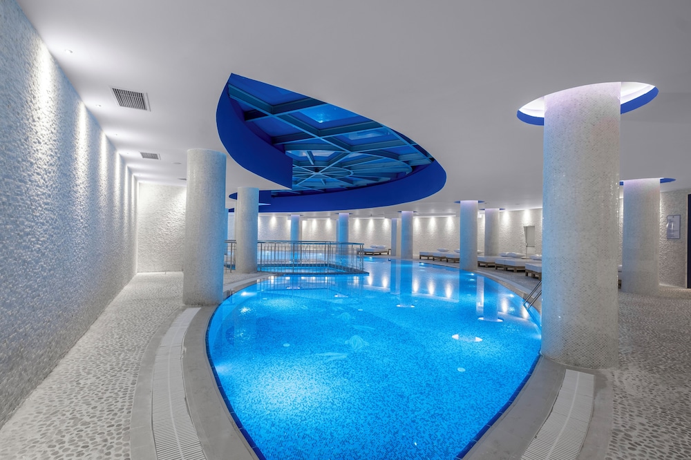 Rubi Platinum Sign - All inclusive — Swimming pool in Alanya