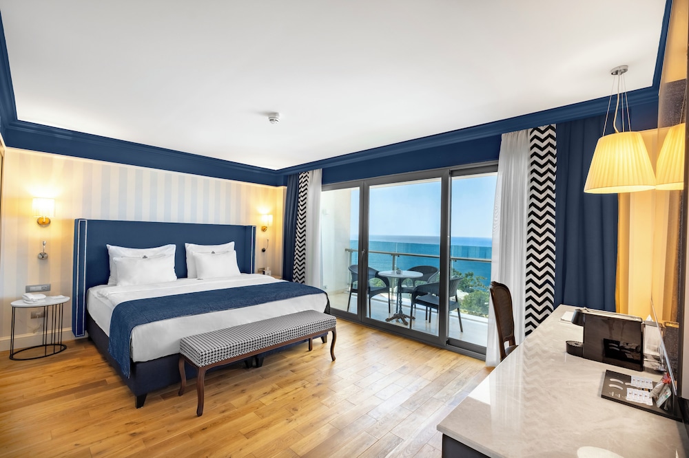 Rubi Platinum Sign - All inclusive — Hotel rooms in Alanya
