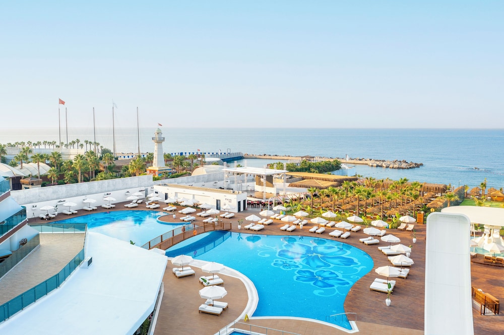 Rubi Platinum Sign - All inclusive — Swimming pool in Alanya