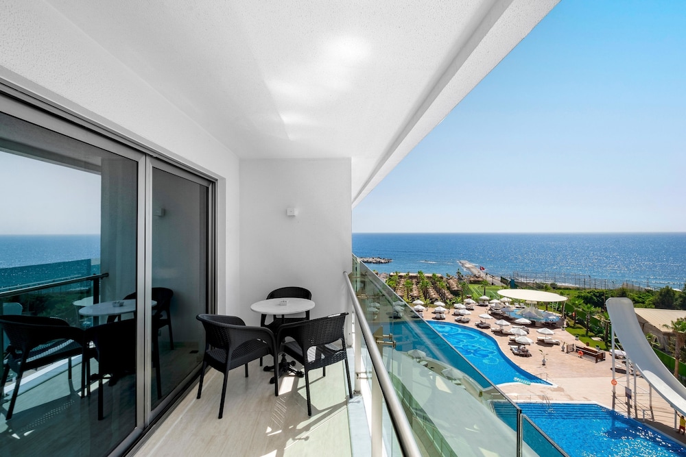 Rubi Platinum Sign - All inclusive — Hotel rooms in Alanya