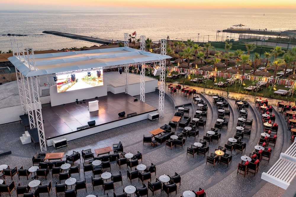 Rubi Platinum Sign - All inclusive — Restaurant & bars in Alanya