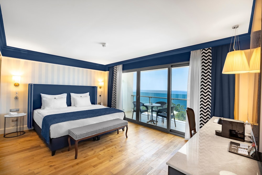 Rubi Platinum Sign - All inclusive — Hotel rooms in Alanya