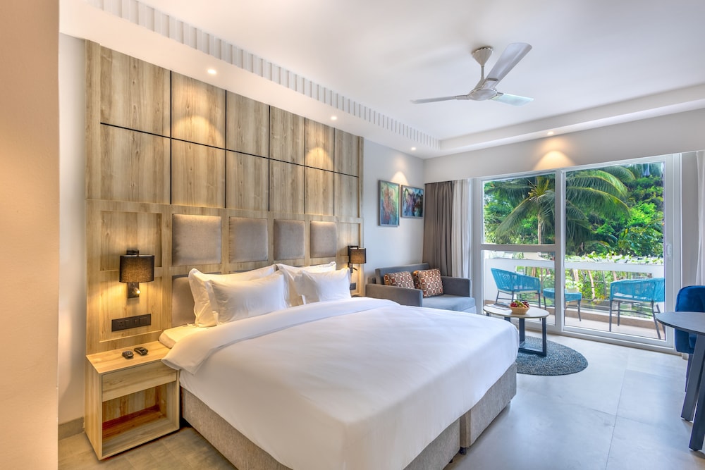 Ramada by Wyndham Goa Arpora — Hotel rooms in Arpora, Goa