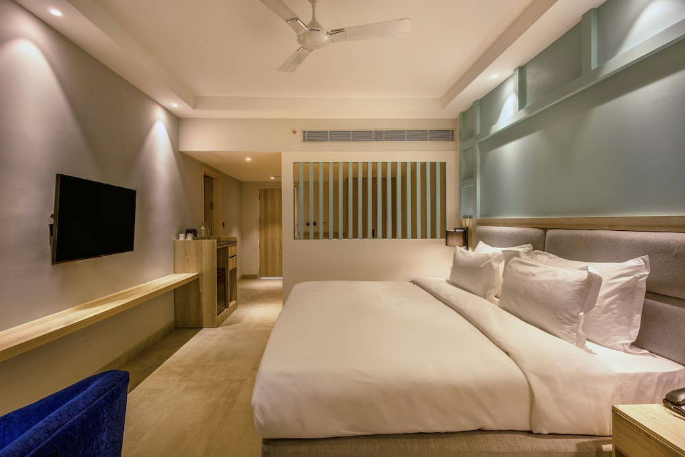 Ramada by Wyndham Goa Arpora — Hotel rooms in Arpora, Goa