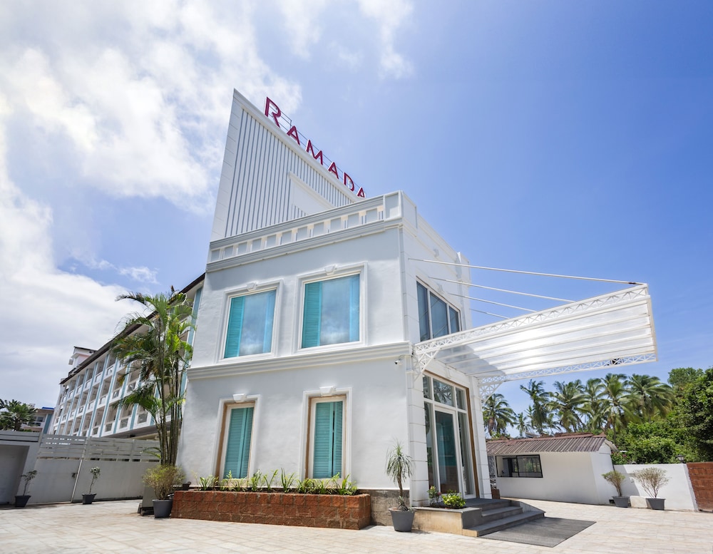 Ramada by Wyndham Goa Arpora — Hotel building in Arpora, Goa