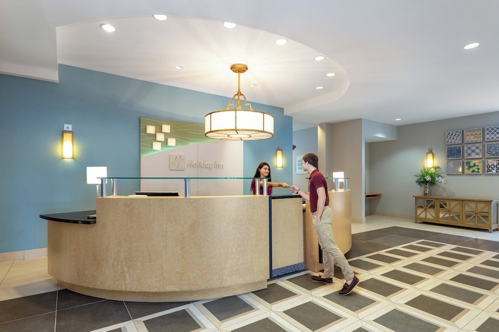 Holiday Inn Winter Haven by IHG — Hotel building in Winter Haven, Florida