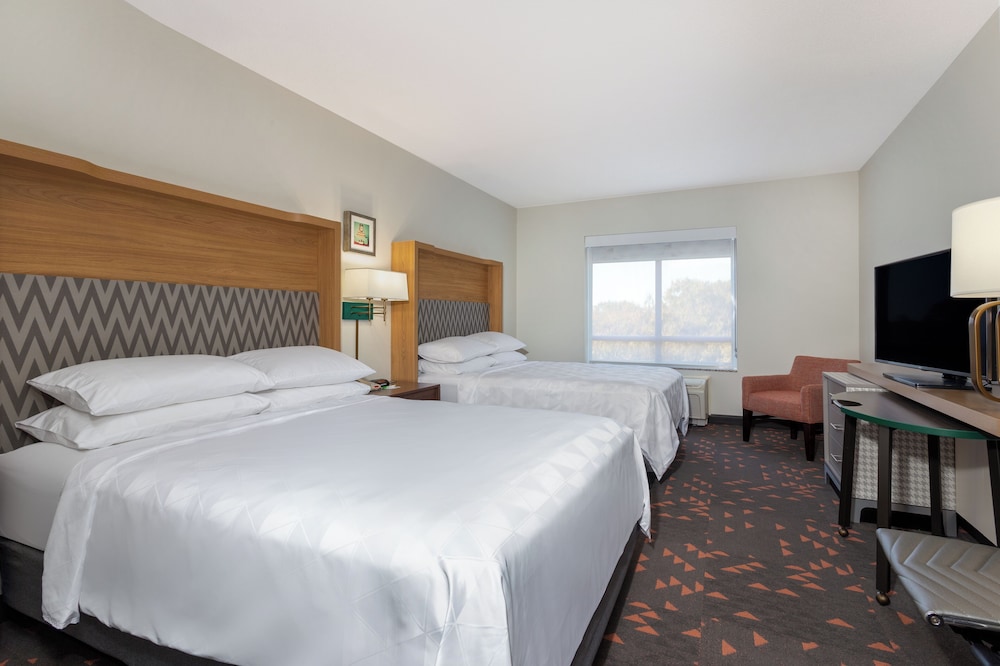 Holiday Inn Winter Haven by IHG — Hotel rooms in Winter Haven, Florida