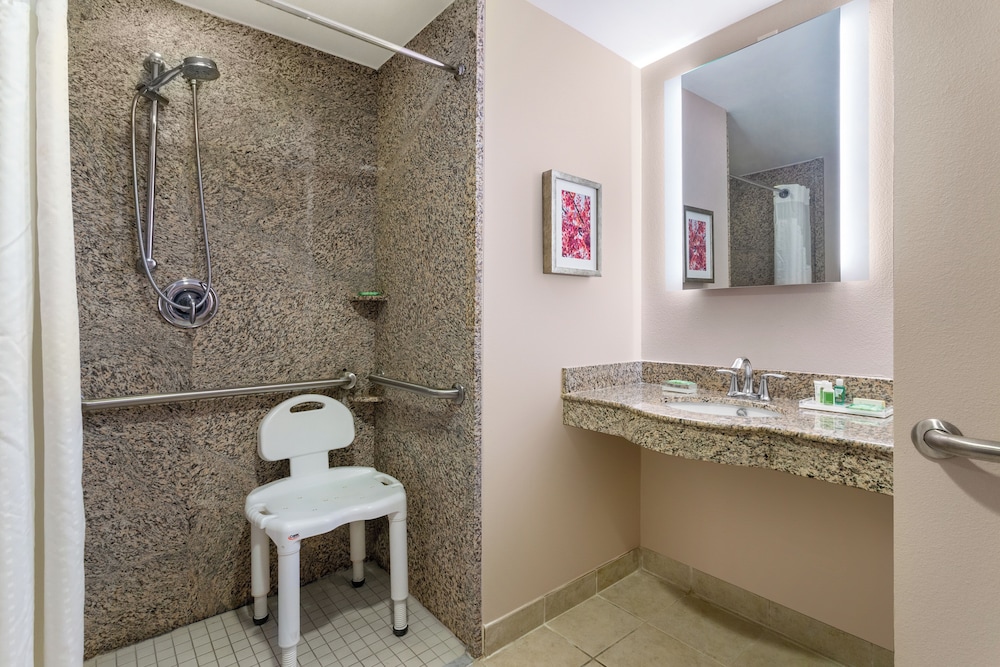 Holiday Inn Winter Haven by IHG — Hotel rooms in Winter Haven, Florida