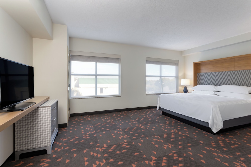 Holiday Inn Winter Haven by IHG — Hotel rooms in Winter Haven, Florida