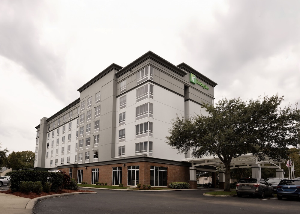 Holiday Inn Winter Haven by IHG — Hotel building in Winter Haven, Florida