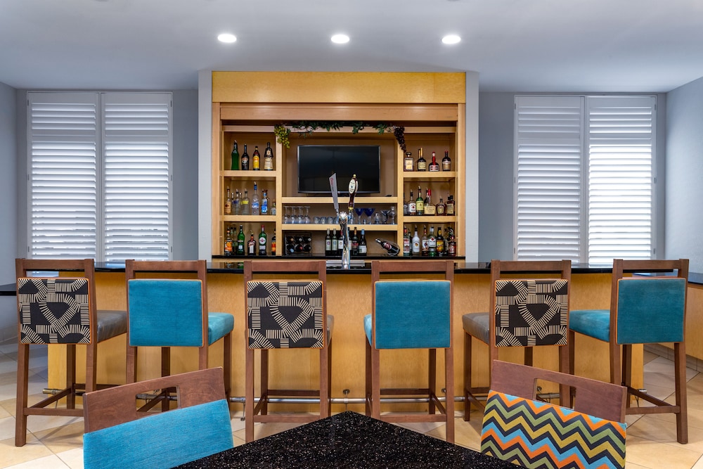 Holiday Inn Winter Haven by IHG — Restaurant & bars in Winter Haven, Florida