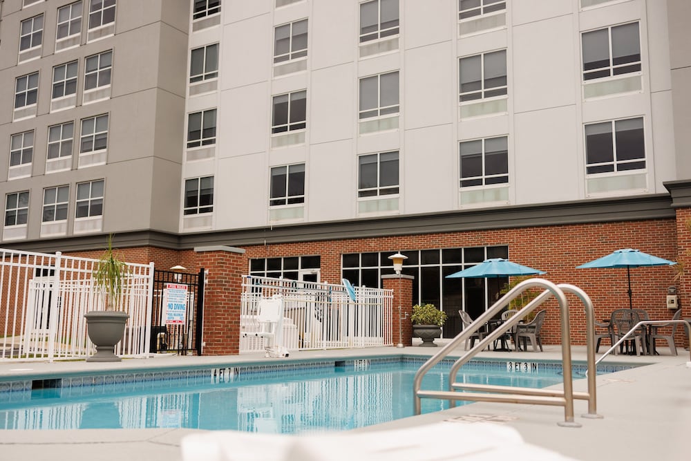 Holiday Inn Winter Haven by IHG — Swimming pool in Winter Haven, Florida