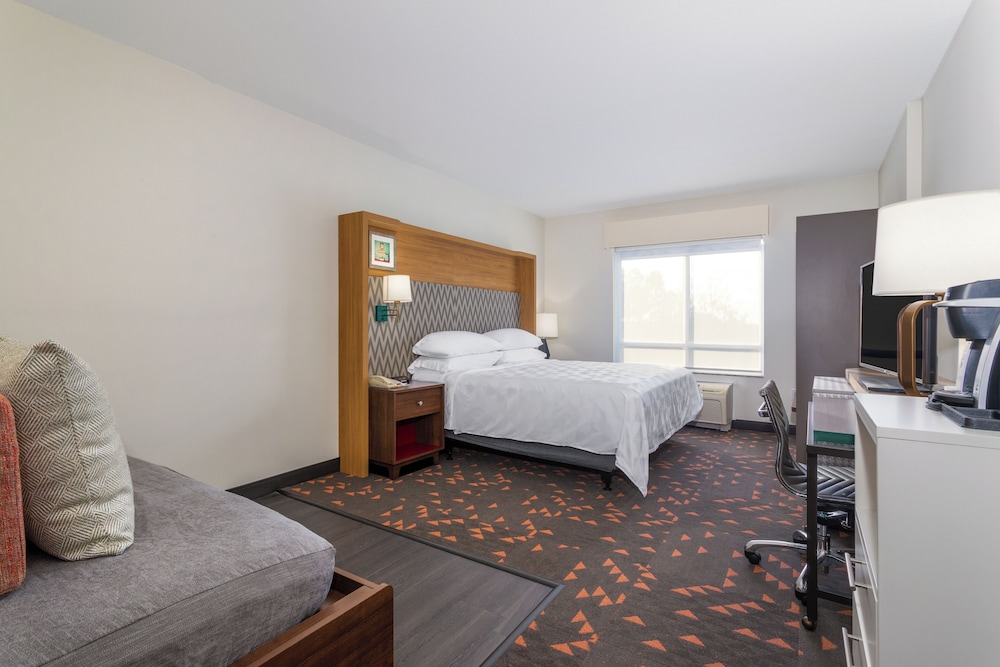 Holiday Inn Winter Haven by IHG — Hotel rooms in Winter Haven, Florida