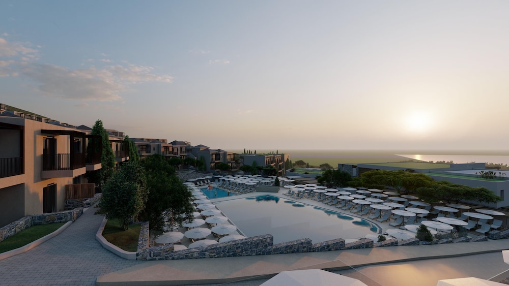 Elios Hill - Sun Kissed Happiness — Swimming pool in Hersonissos