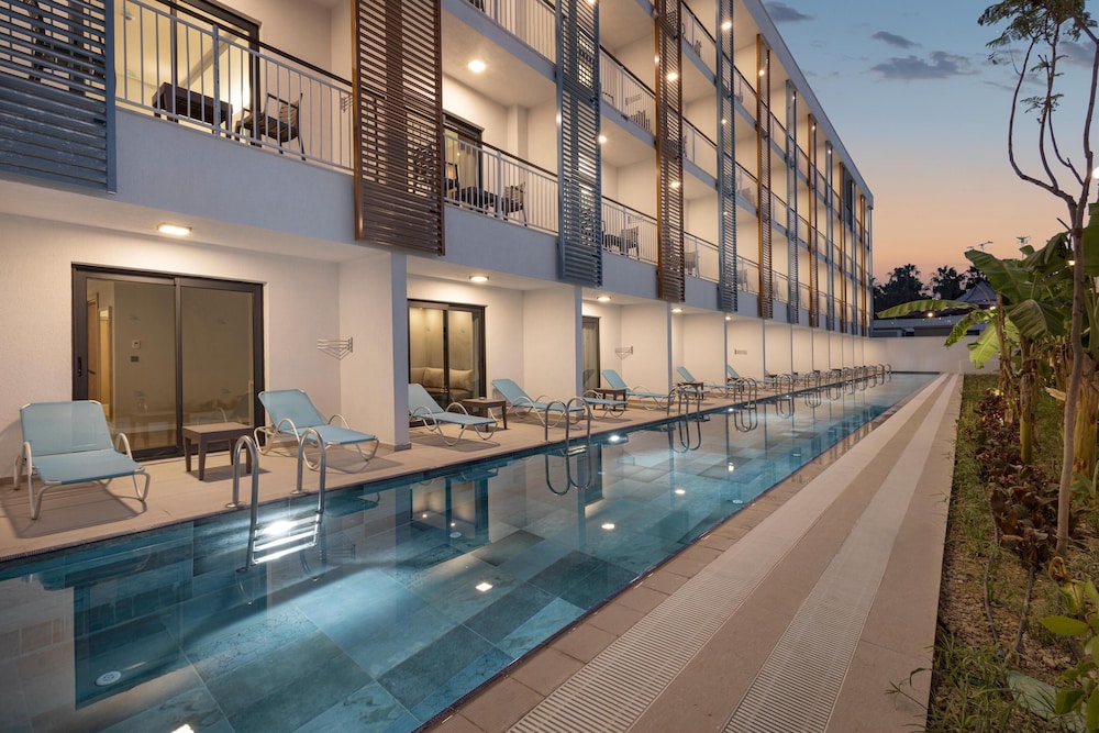 Arcanus Hotels Trendline Side — Swimming pool in Side