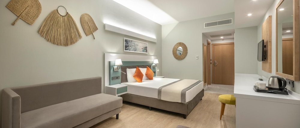 Arcanus Hotels Trendline Side — Hotel rooms in Side