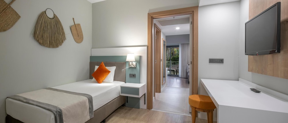 Arcanus Hotels Trendline Side — Hotel rooms in Side