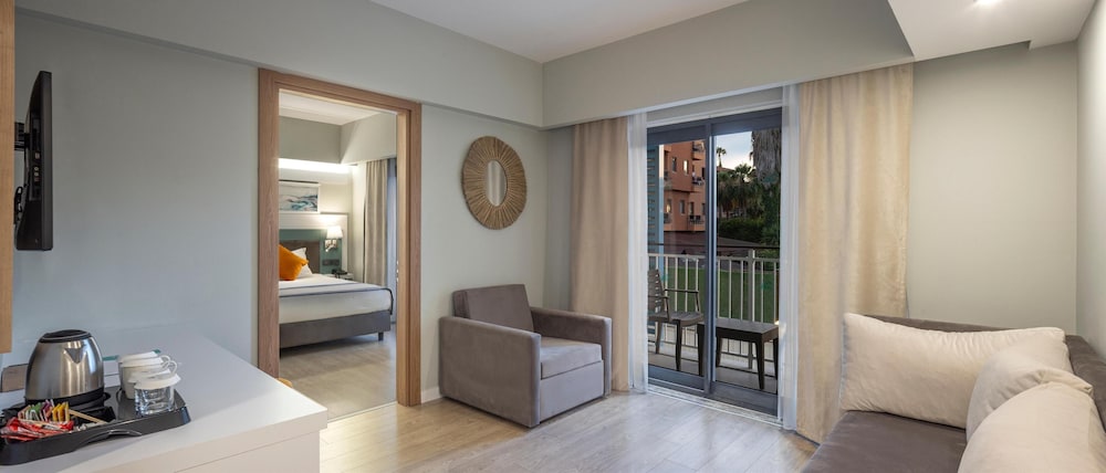 Arcanus Hotels Trendline Side — Hotel rooms in Side