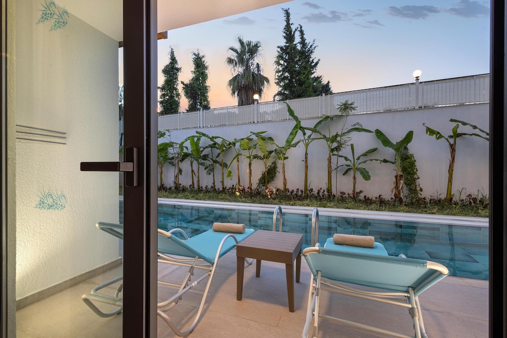 Arcanus Hotels Trendline Side — Swimming pool in Side