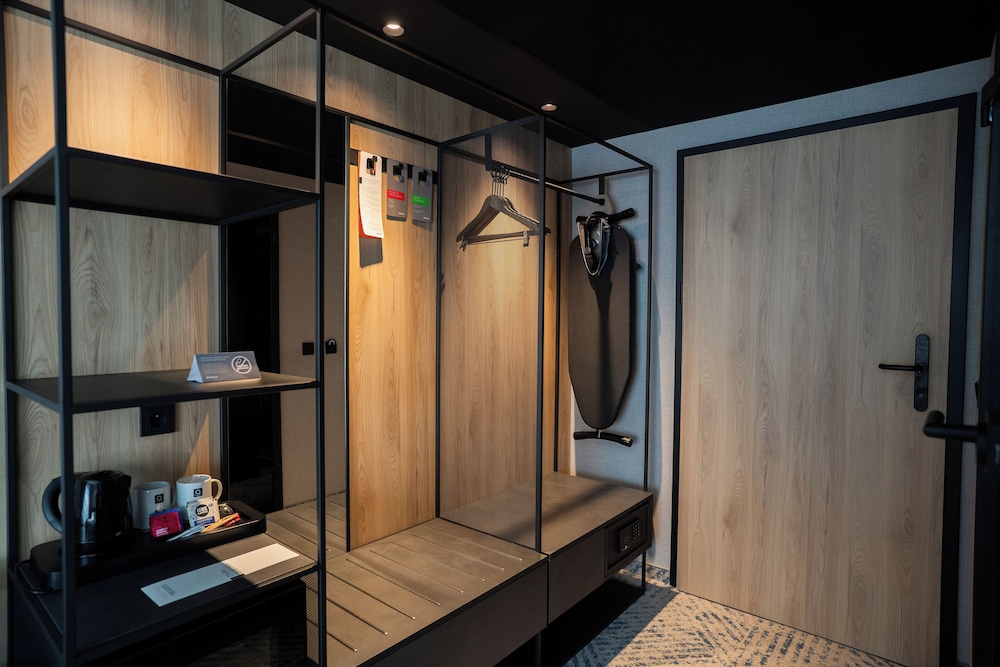Q Hotel Plus Wroclaw — Wroclaw, Lower Silesia