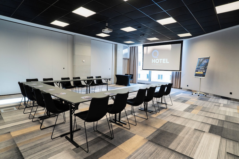 Q Hotel Plus Wroclaw — Wroclaw, Lower Silesia
