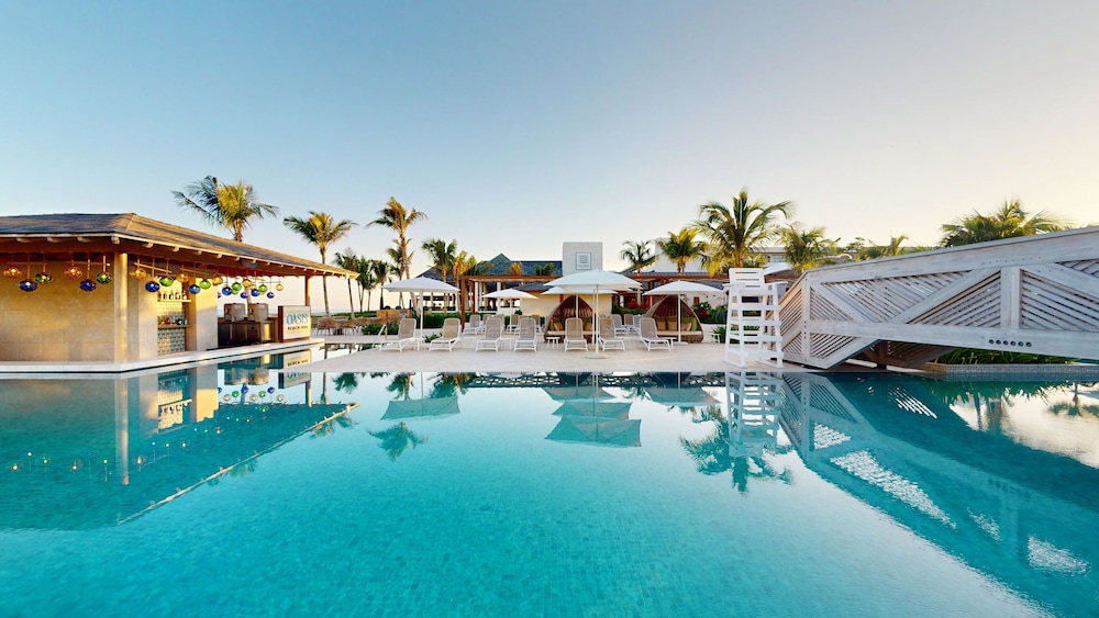 Princess Grand Jamaica Resort - All Inclusive — Swimming pool in Green Island