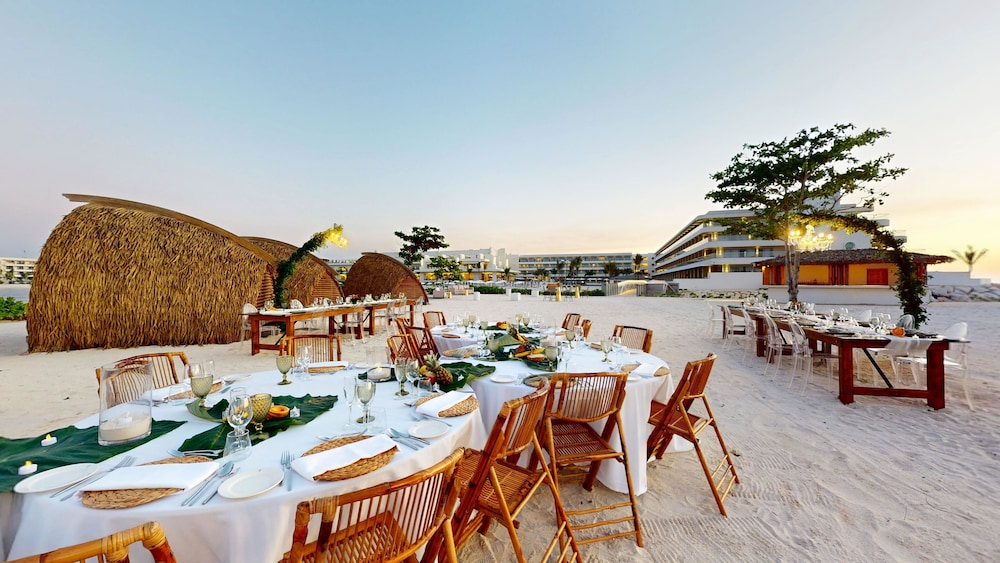 Princess Grand Jamaica Resort - All Inclusive — Beach in Green Island