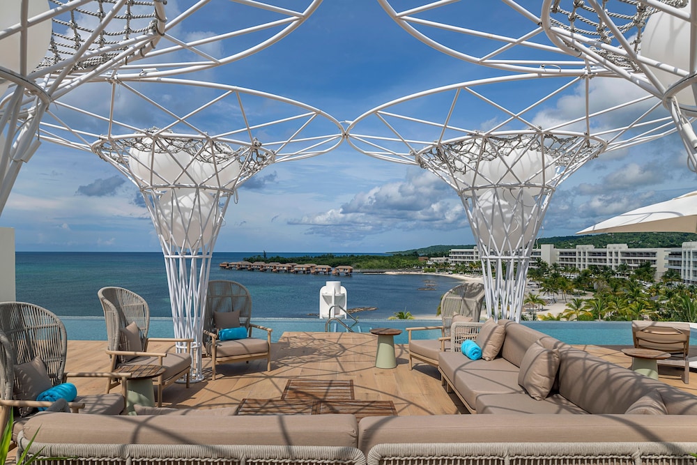 Princess Senses The Mangrove Resort - Luxury Adults Only - All Inclusive — Swimming pool in Green Island