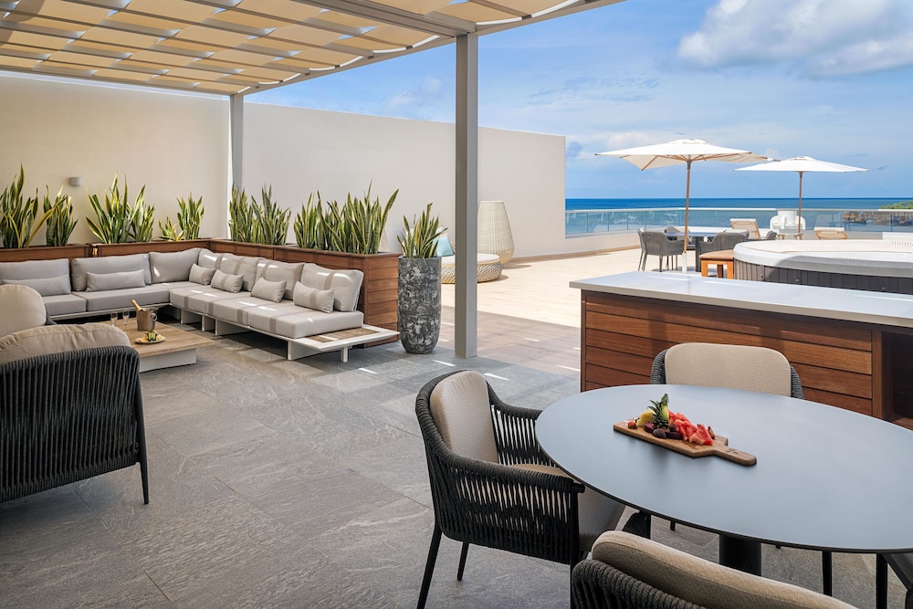 Princess Senses The Mangrove Resort - Luxury Adults Only - All Inclusive — Restaurant & bars in Green Island