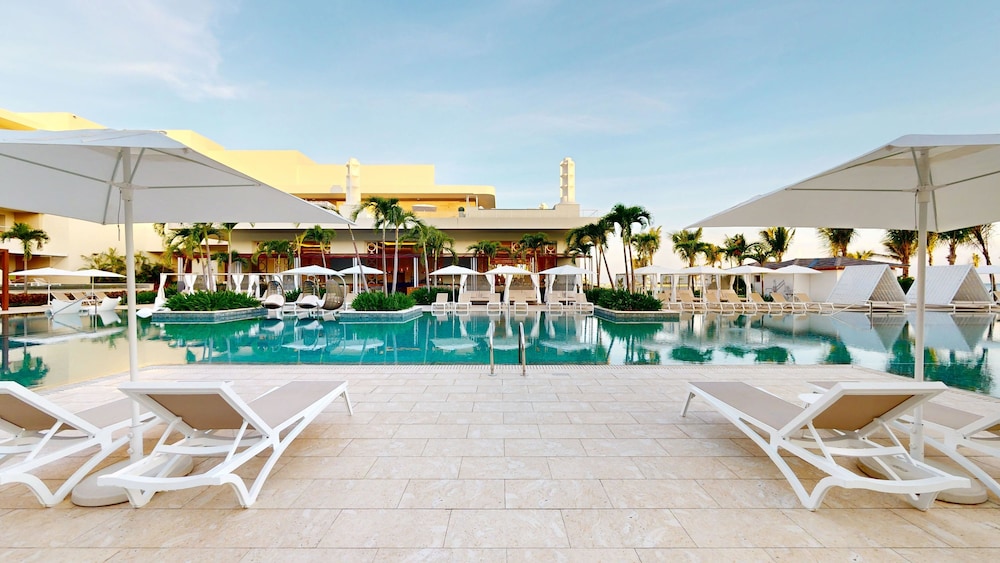 Princess Senses The Mangrove Resort - Luxury Adults Only - All Inclusive — Swimming pool in Green Island